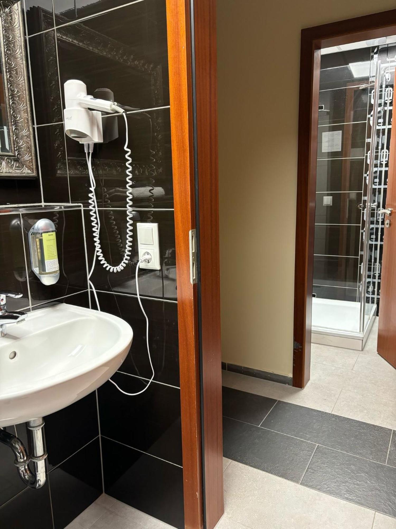 Hotel Athen Kelsterbach Frankfurt Airport 外观 照片