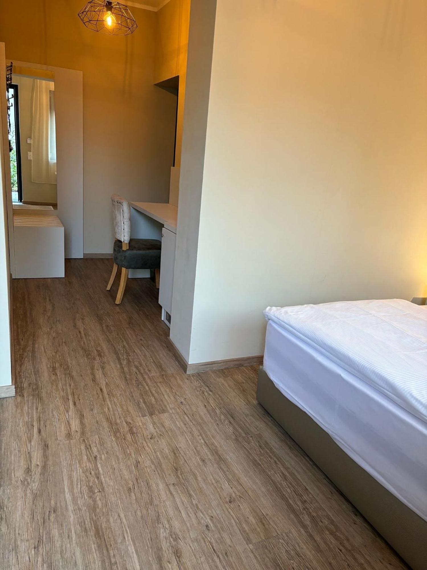 Hotel Athen Kelsterbach Frankfurt Airport 外观 照片